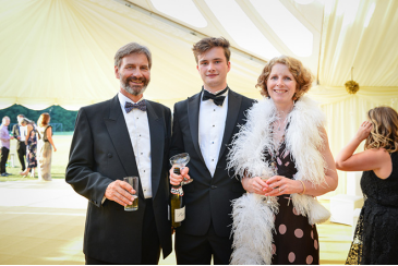 1532232464945808.png blob.png